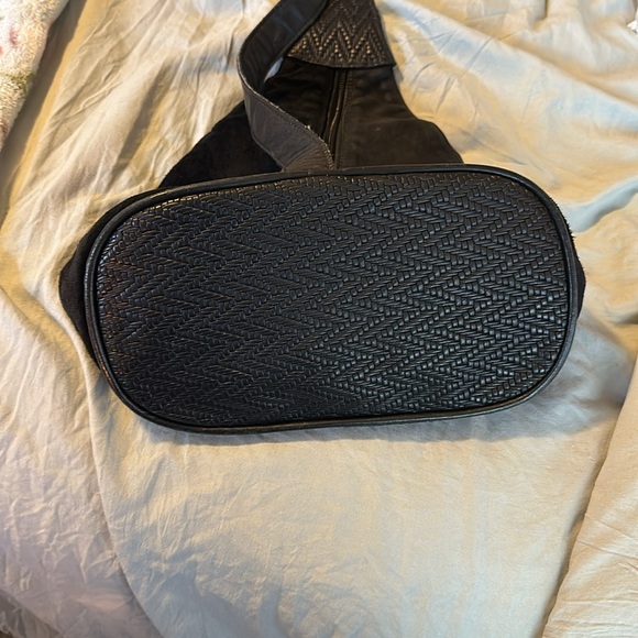 Black and gold vintage crossbody bag - Picture 3 of 9